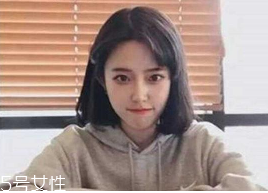 什么女孩適合不留劉海？圓臉妹子掀起劉海更適合你