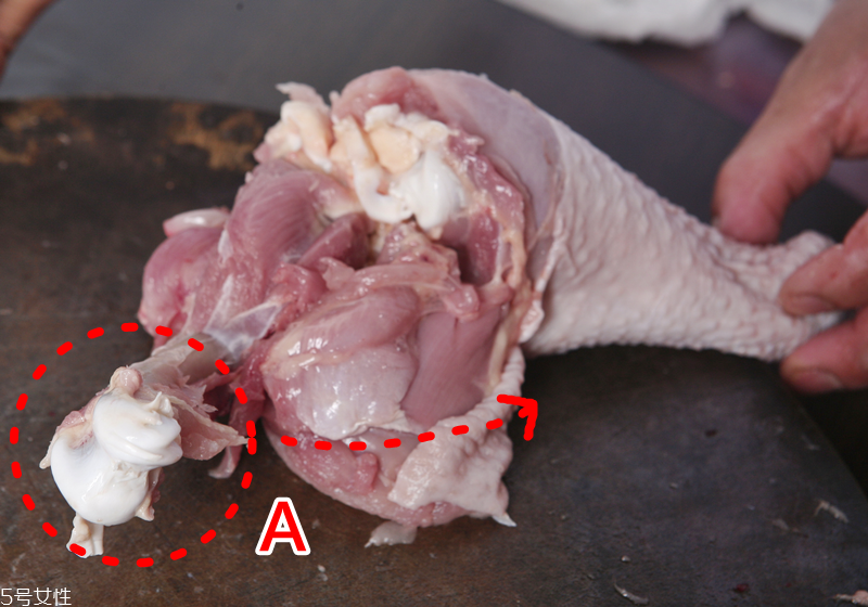 生雞腿怎么去骨頭 剔雞腿骨步驟