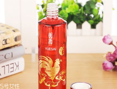 國產(chǎn)化妝水哪個牌子好 護膚過程必備單品