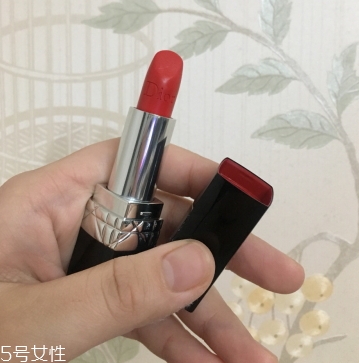 迪奧口紅844適合什么膚色？顯白嗎？