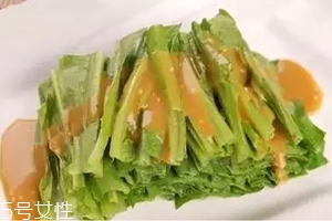 油麥菜怎么涼拌好吃？加點麻醬調(diào)味