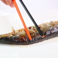 秋刀魚怎么去骨 秋刀魚去骨小技巧