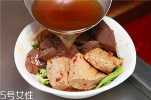 臭豆腐為什么那么臭吃起來(lái)香