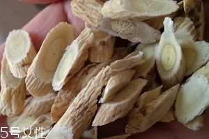 黃芪是什么味道？有點(diǎn)大豆味