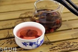 杜仲可以泡酒嗎 晾干的杜仲泡酒為好