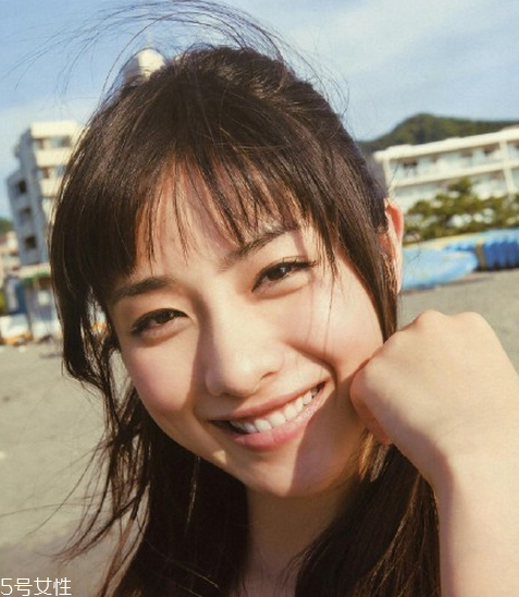 石原里美發(fā)型教程 校閱女孩河野悅子發(fā)型扎法