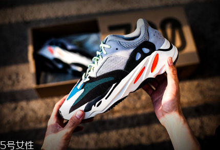 yeezy 700開箱測(cè)評(píng) yeezy 700上腳腳感怎么樣