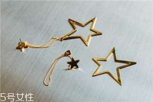 耳環(huán)一般多少克一對(duì)？耳環(huán)常見克數(shù)