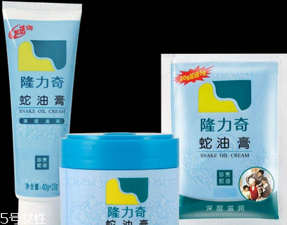 蛇油膏能治灰指甲嗎？灰指甲能用蛇油膏治嗎？