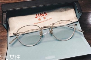 jins眼鏡多少錢？jins眼鏡價(jià)格