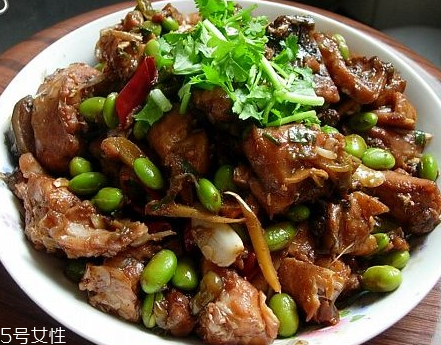 青魚禁忌食材 青魚不能和什么一起吃？