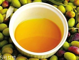 茶油和橄欖油哪個好 茶油功效好過橄欖油