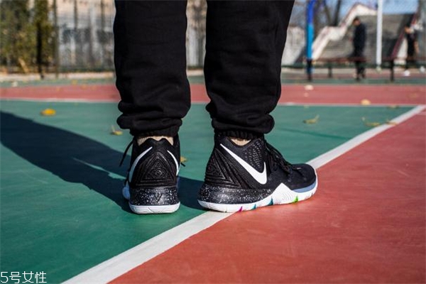 nike kyrie 5歐文5實(shí)戰(zhàn)測評 不能錯(cuò)過的上腳報(bào)告