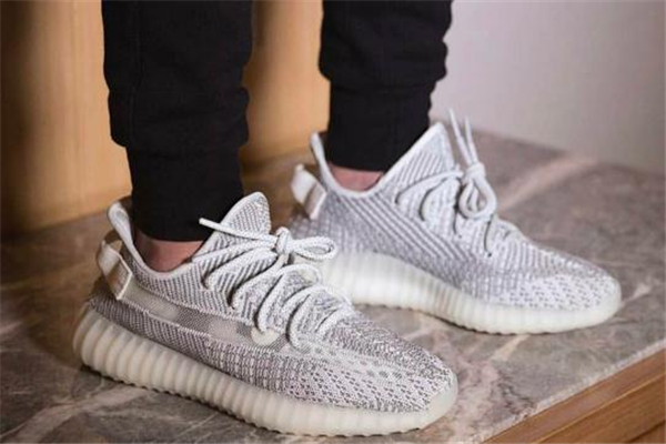 yeezy 350 static上腳圖 效果很特別