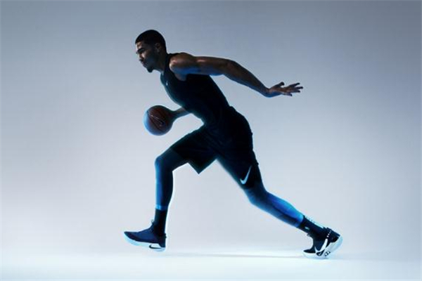 nike adapt bb什么時(shí)候發(fā)售 耐克首款自動(dòng)系帶籃球鞋