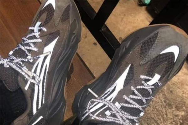 yeezy 700 geode價(jià)格 椰子700geode市場價(jià)格趨勢