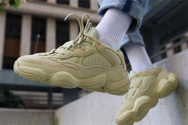 yeezy 500有boost嗎 椰子500鞋底材質(zhì)