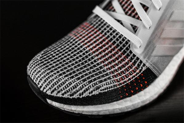 阿迪達斯ub19測評 ultraboost19腳感怎么樣