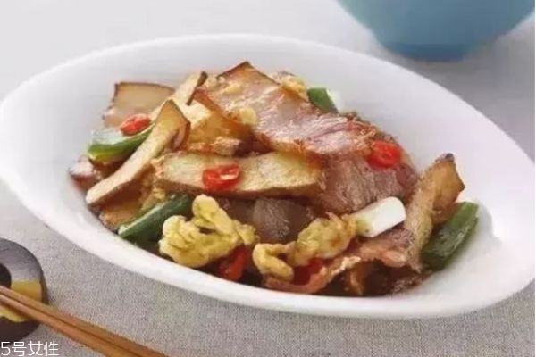 臘肉怎么炒好吃又簡(jiǎn)單 臘肉的做法