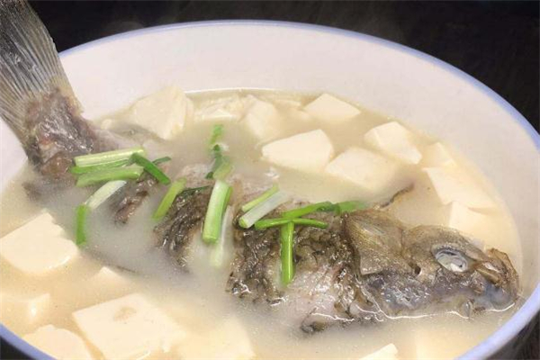 鯽魚豆腐湯燉多久最好 鯽魚豆腐湯放多少水