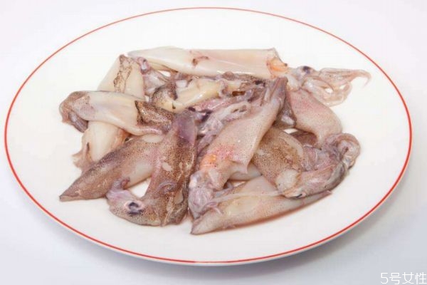 冷凍魷魚怎么處理 魷魚怎么去腥味