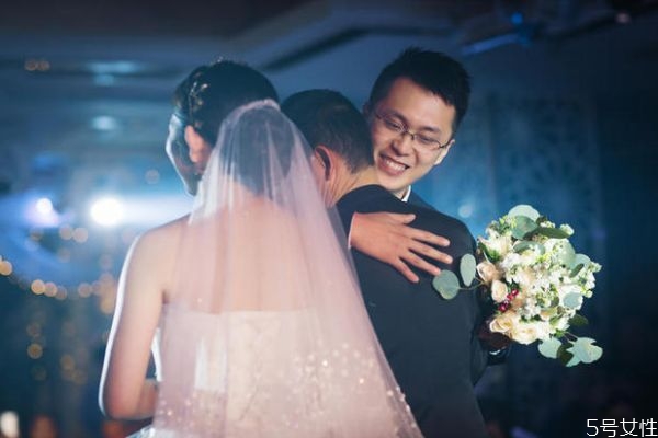 為什么婚后感情會(huì)變淡 結(jié)婚后感情淡了原因