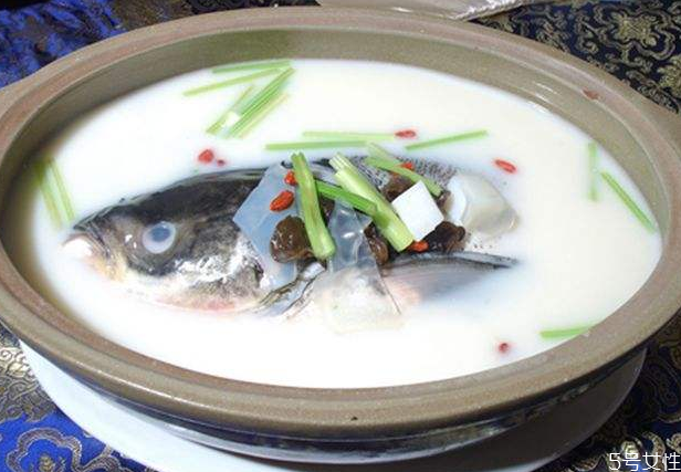 魚(yú)頭豆腐湯會(huì)發(fā)胖嗎 減肥可以吃魚(yú)頭燉豆腐嗎