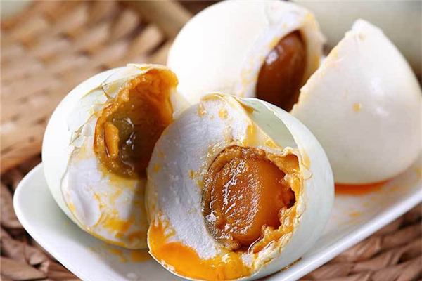 咸鴨蛋為什么一煮就爆 咸鴨蛋應該怎么煮