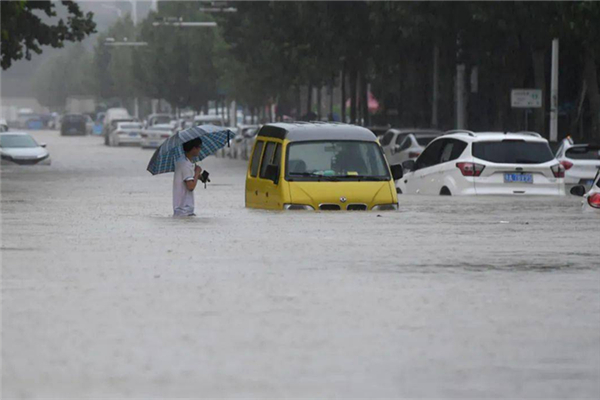 河南為何成為全國(guó)強(qiáng)降雨中心 大暴雨會(huì)把車淋壞嗎