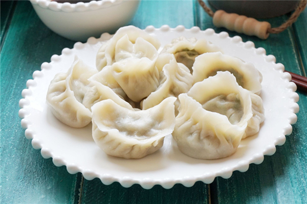 餃子冷水煮還是熱水煮 餃子下鍋要不要攪動