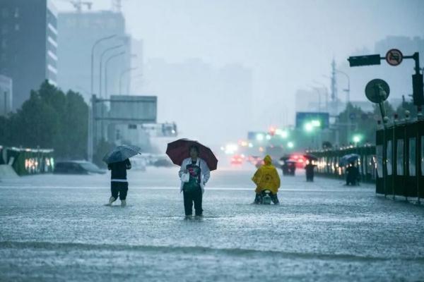 鄭州又確認(rèn)26人不幸遇難 暴雨后注意事項