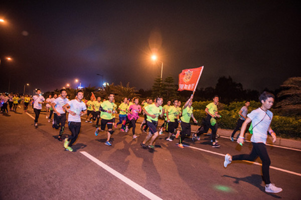 夜跑什么時(shí)間合適 夜跑跑多長時(shí)間最佳