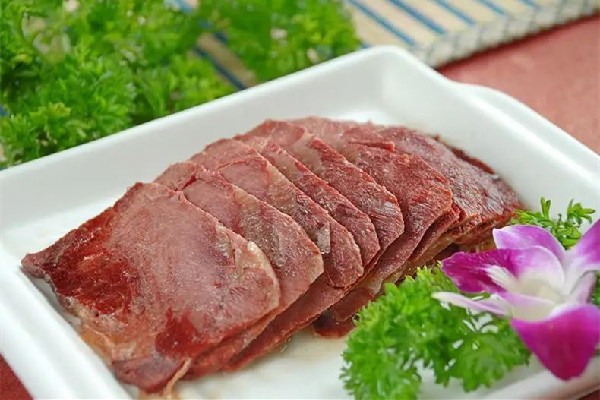 鹵牛肉有營養(yǎng)還是新鮮牛肉有營養(yǎng) 鹵牛肉的營養(yǎng)價值和功效