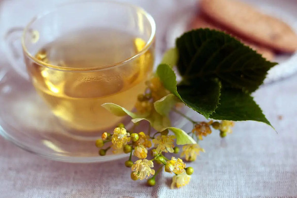 桂花茶用多少度的水沖泡 桂花茶泡出來(lái)是什么顏色